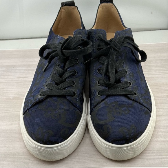 Karl Lagerfeld Black and Blue Sneakers with Sleek Design - Picture 2 of 7